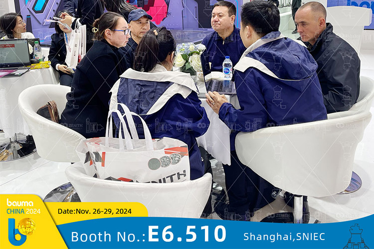 On the first day of bauma CHINA ZENITH booth attracts numerous visitors
